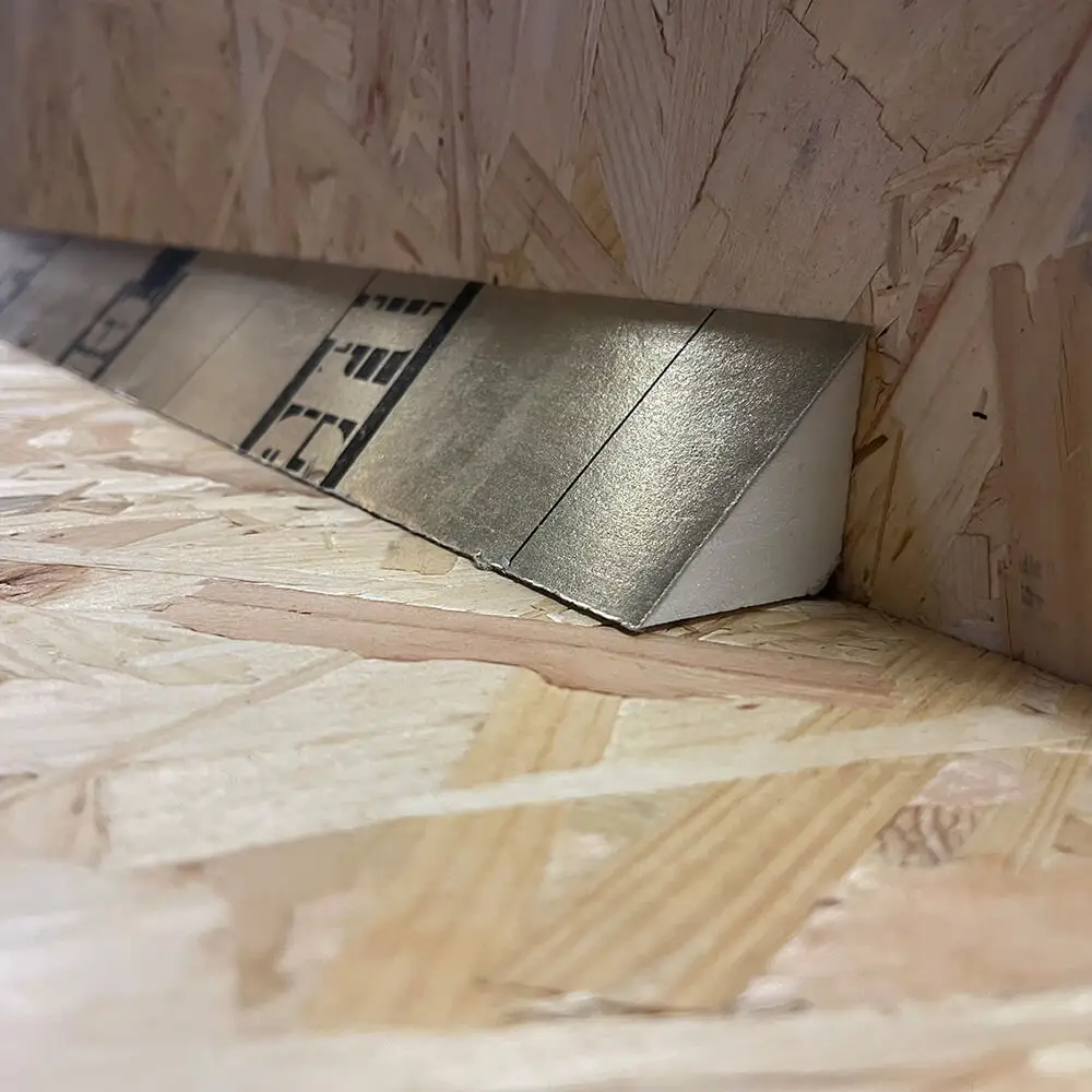 Photo of an IKO enertherm Insulation Universal Angle Fillet in situ